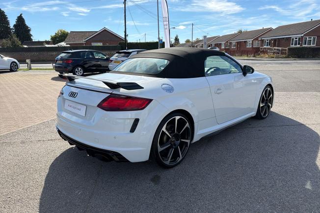 AUDI Tt Rs Photo 24
