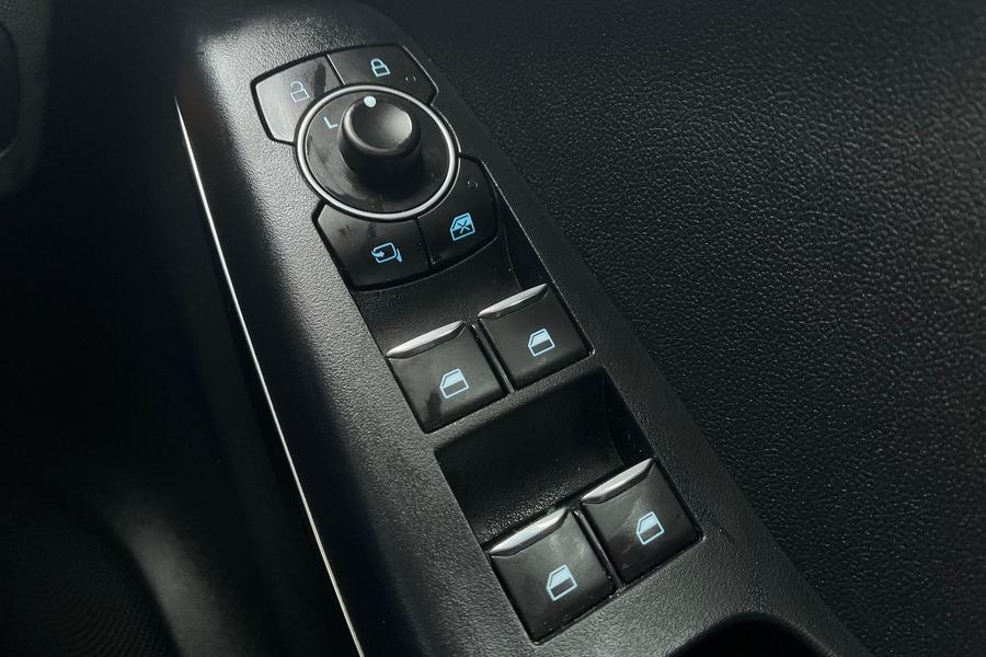 Ford PUMA Photo autoimg-e372994dba61beee6d5eb4b7e5cdf709808ca972.jpg