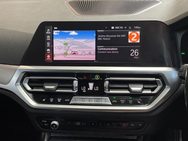 BMW 3 Series Photo 14