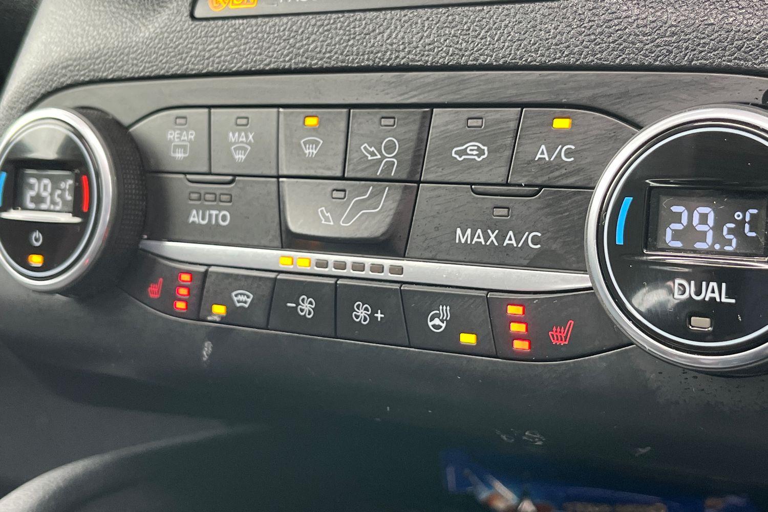 Ford KUGA Photo 28