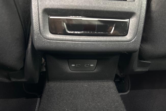 VOLKSWAGEN Golf Photo 31