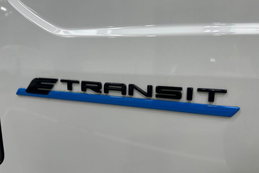 Used Ford E-TRANSIT COURIER LL75OWZ 20