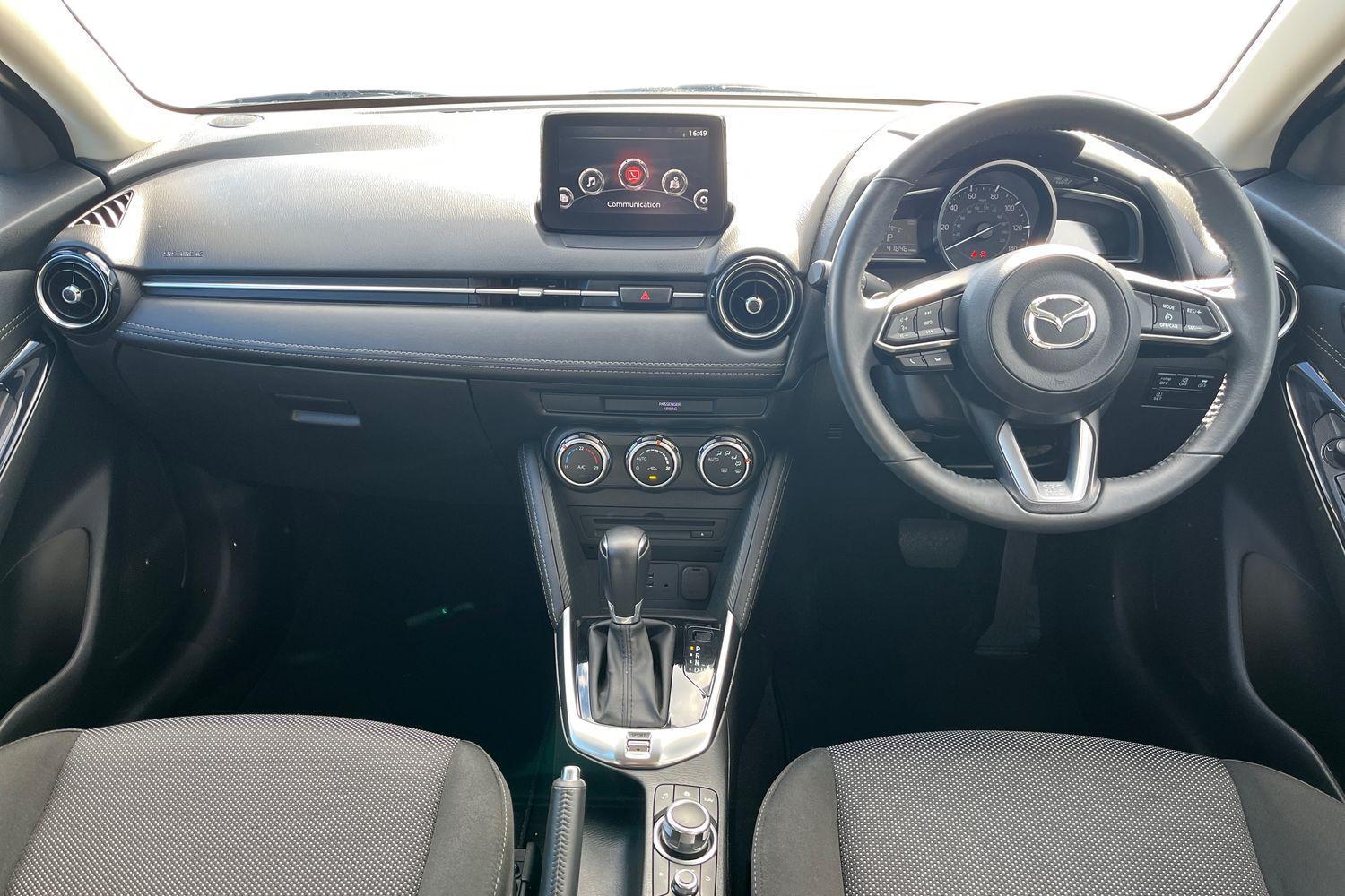 Mazda 2 Photo 9