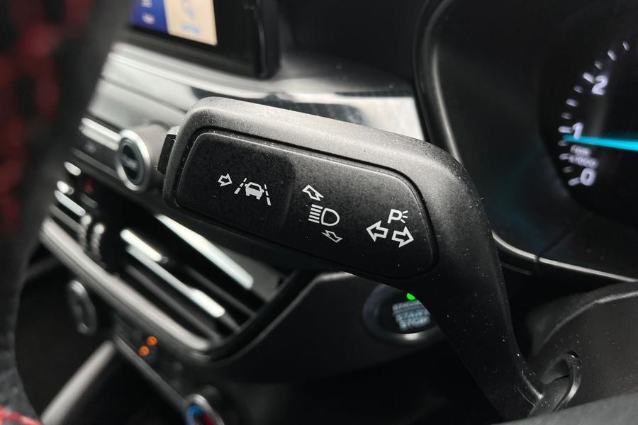 Ford FOCUS Photo autoimg-e37e82bfb91a22ca5bfaf4f69736e3b0c215b3f6.jpg