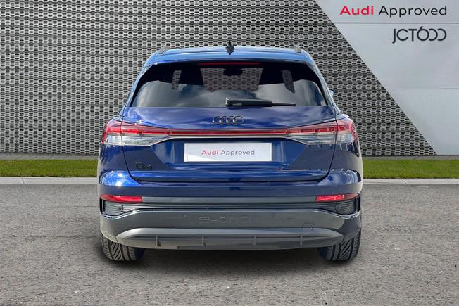 AUDI Q4 e-tron Photo 7