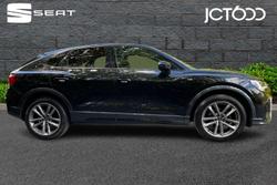 AUDI Q3 Photo 4