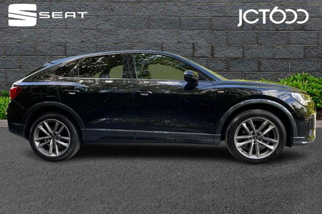 AUDI Q3 Photo 4