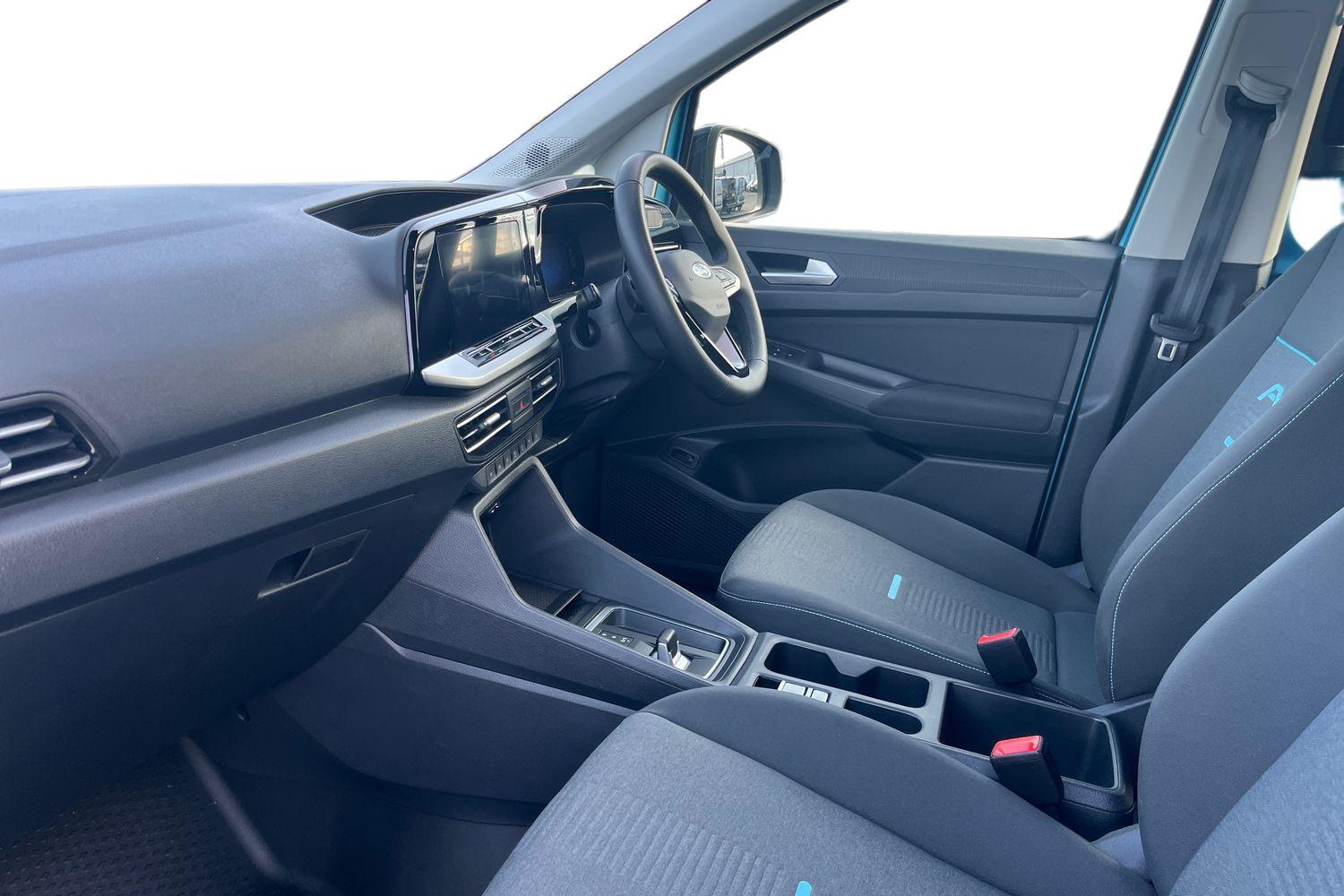 Ford TRANSIT CONNECT Photo 2