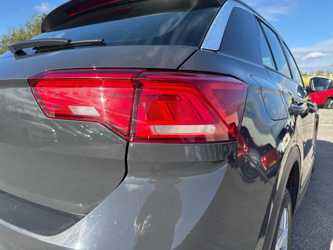 Volkswagen T-Roc Photo 18