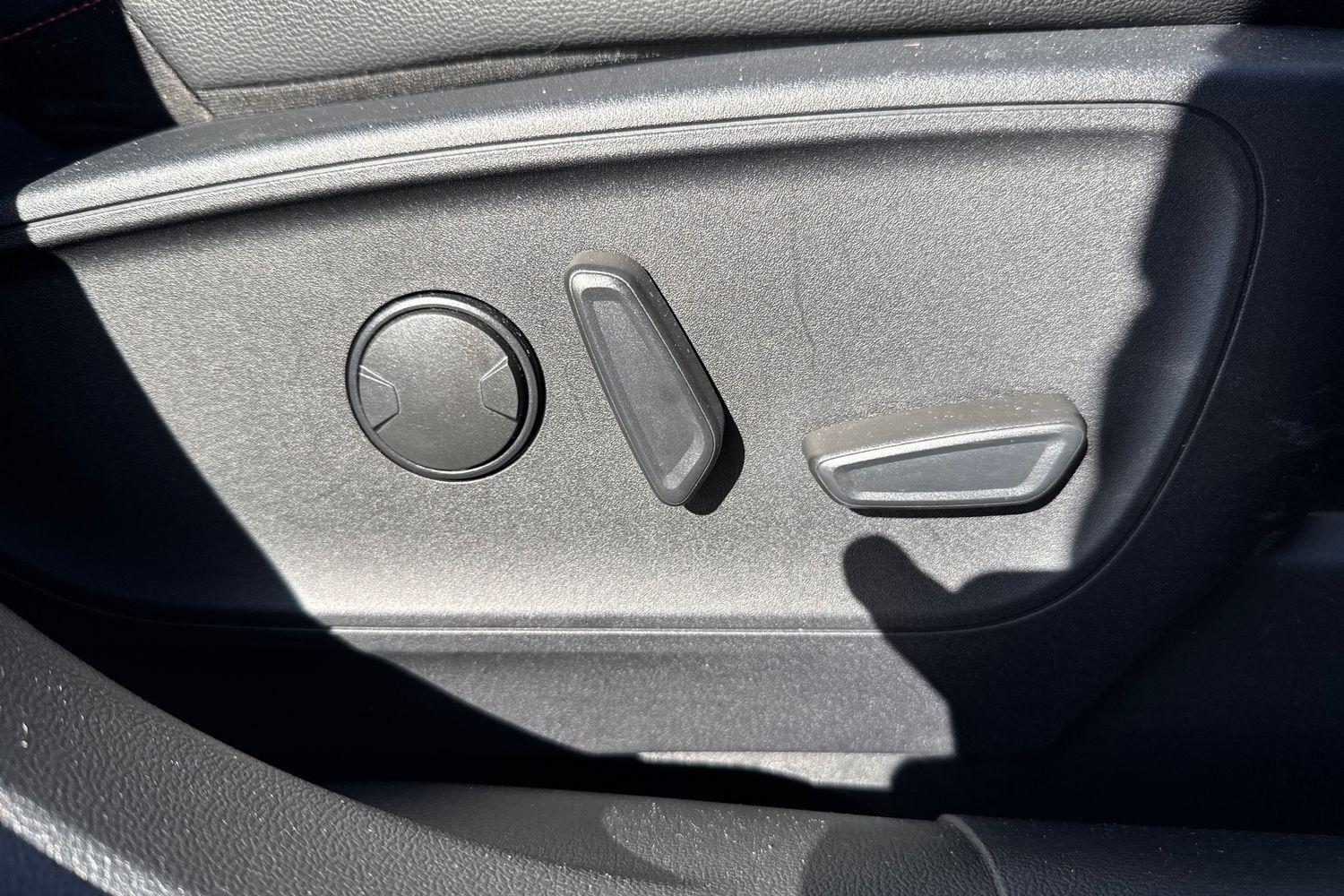 Ford KUGA Photo 28