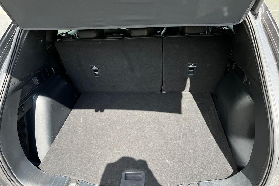 Ford KUGA Photo autoimg-e388dc39a9992265fdc0d7c13475baedfd578347.jpg