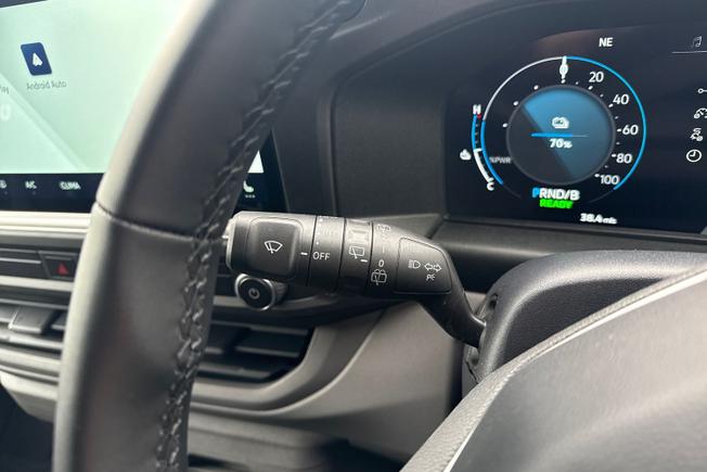 VOLKSWAGEN e-Transporter Photo 36