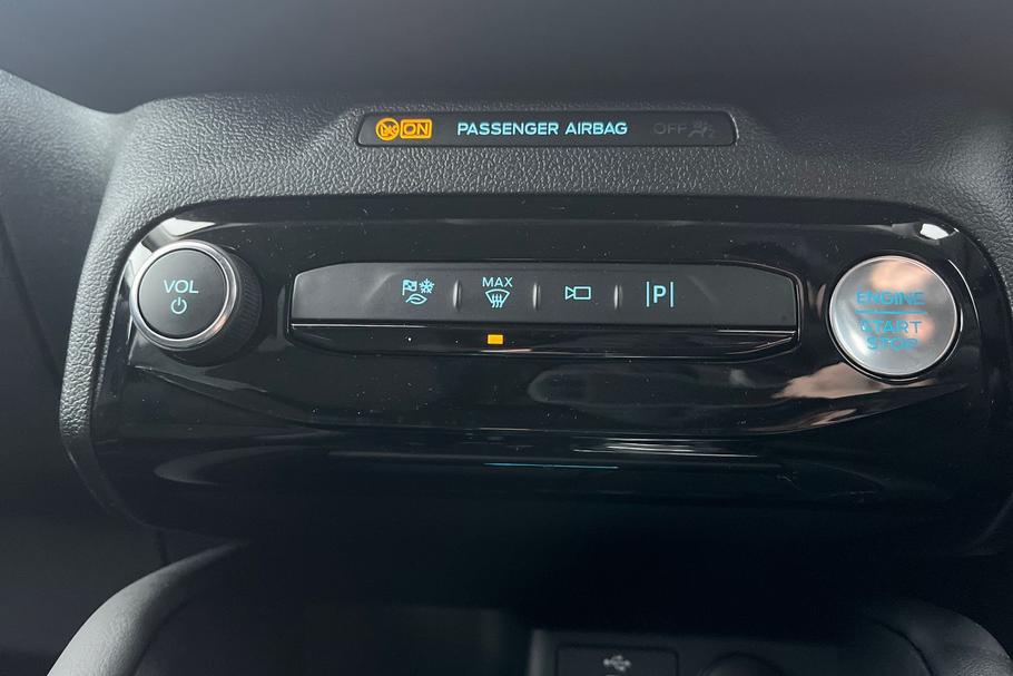 Used Ford KUGA AO25KVC 23