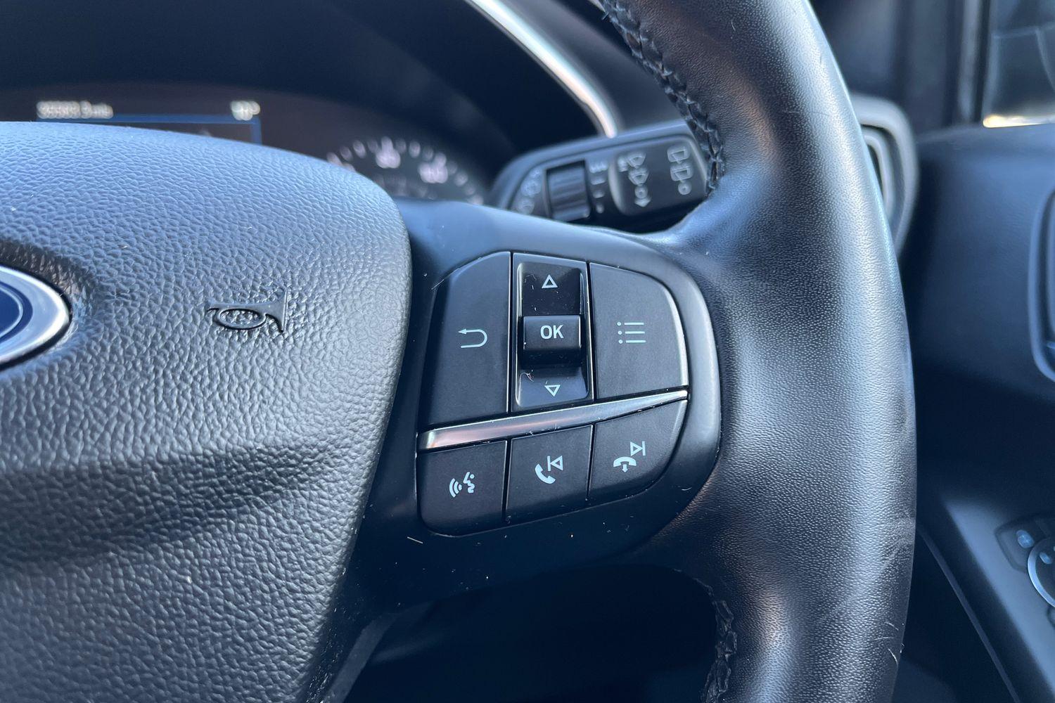 Ford FOCUS Photo 24