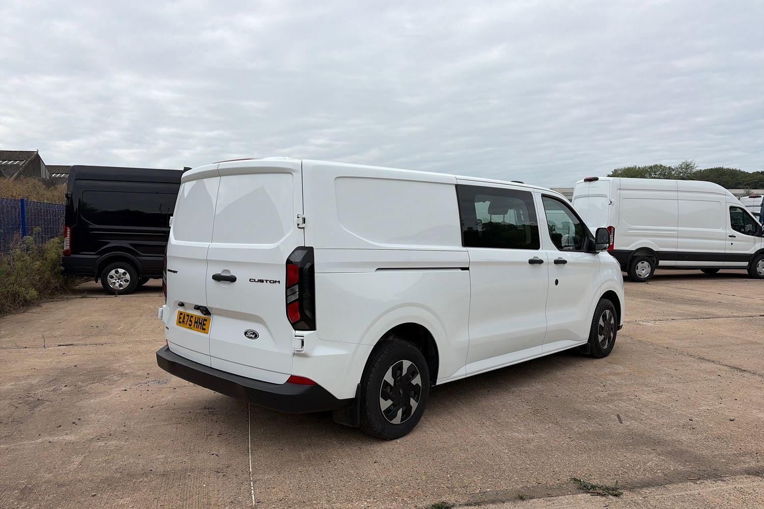 Ford TRANSIT CUSTOM Photo 22