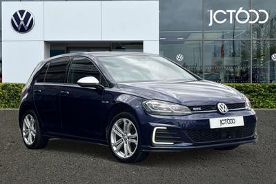 2017 VOLKSWAGEN Golf 1.4 TSI 8.7kWh GTE Hatchback 5dr Petrol Plug-in Hybrid DSG Euro 6 (s/s) (204 ps) at JCT600