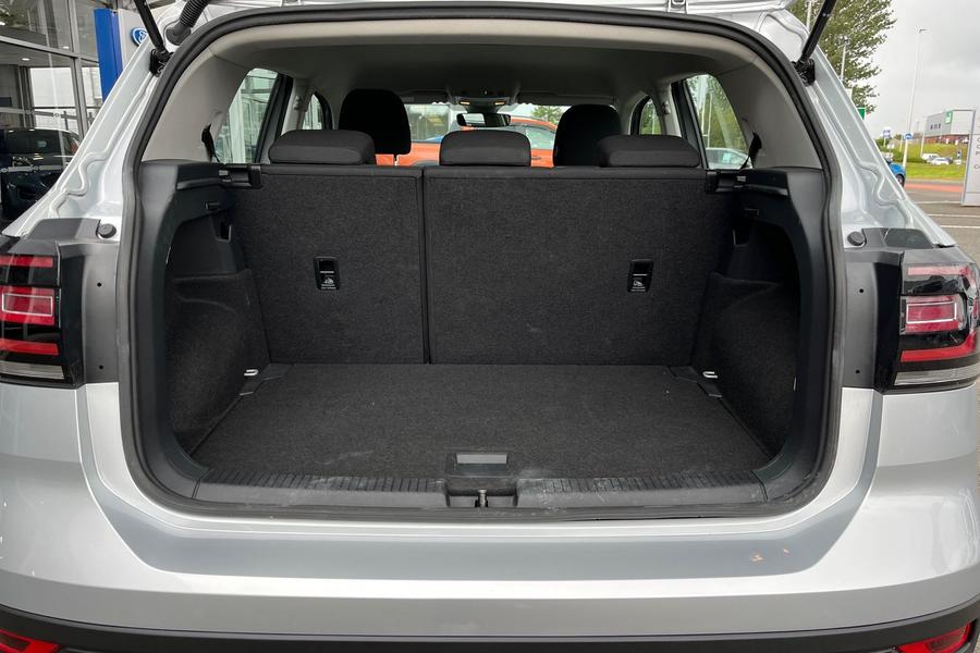 Volkswagen T-CROSS Photo autoimg-e395add013db031779e4773db2388df2e3f1814e.jpg