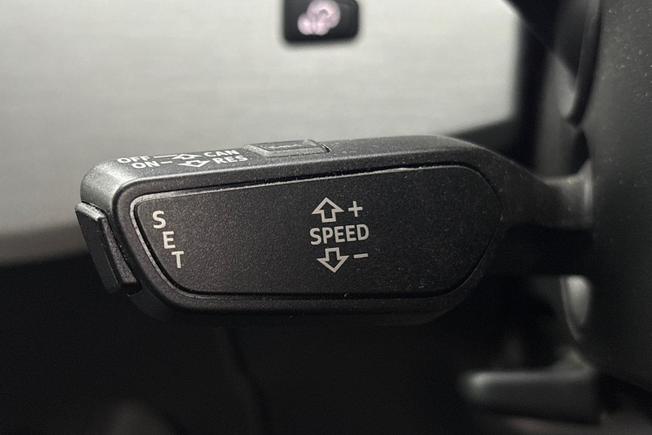 AUDI A4 Photo 30