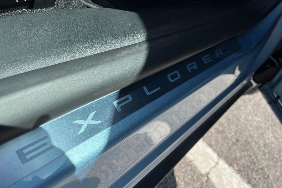 Ford Explorer Photo autoimg-e39ba675bb0c95ee539381d1a31b6117deb30e94.jpg