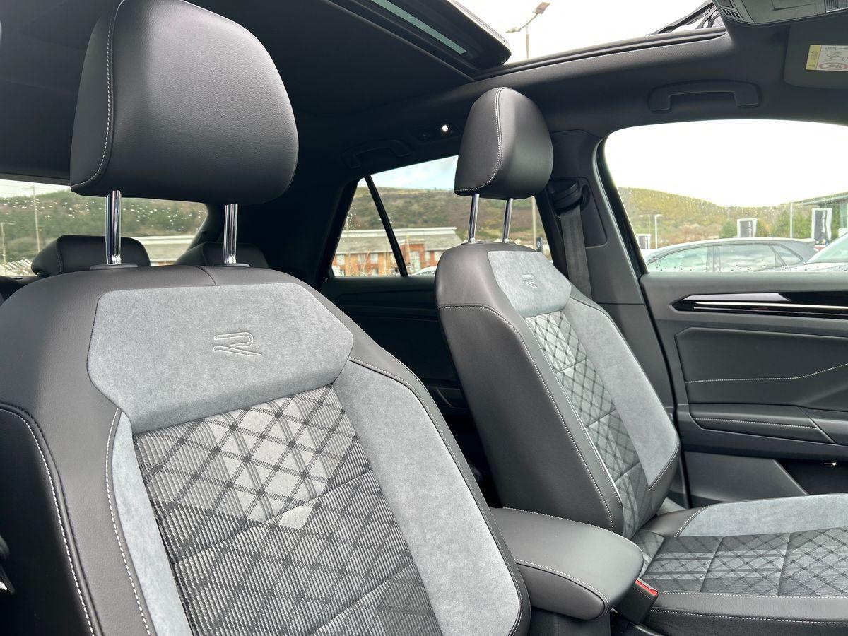 Volkswagen T-Roc Photo autoimg-e39eb79c3d5bfb475717ff0e62b037dd84511bdb.jpg