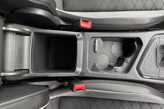 VOLKSWAGEN Tiguan Photo 27