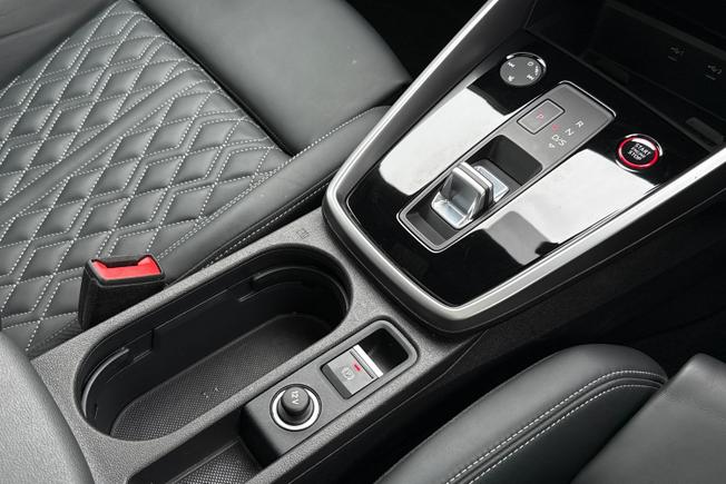 AUDI S3 Photo 37