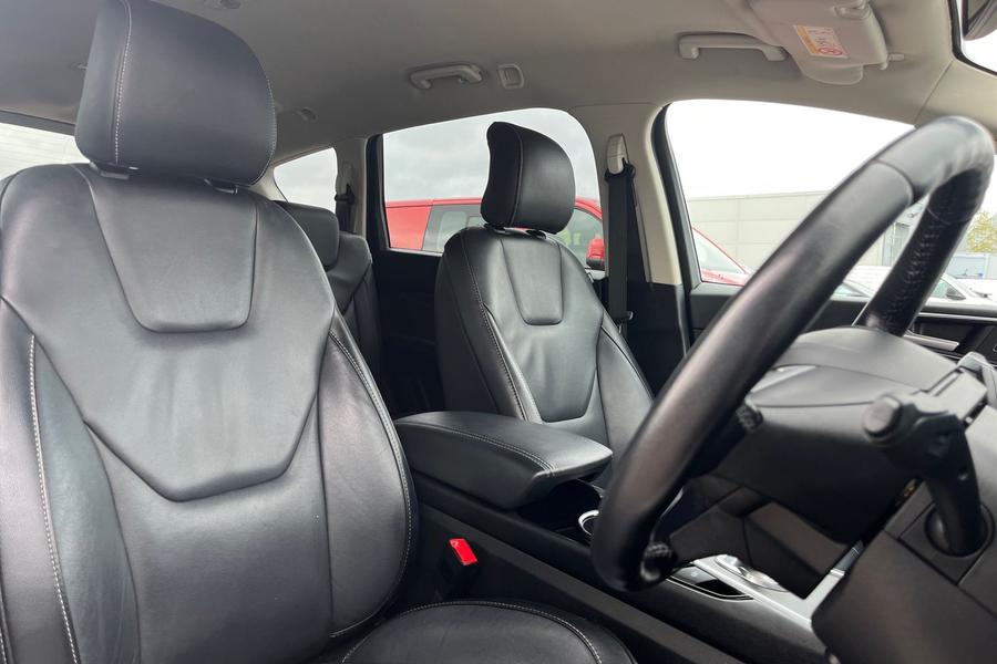Ford S-MAX Photo autoimg-e3a99315cb71500ca6f212919b29f9496a48e8b0.jpg