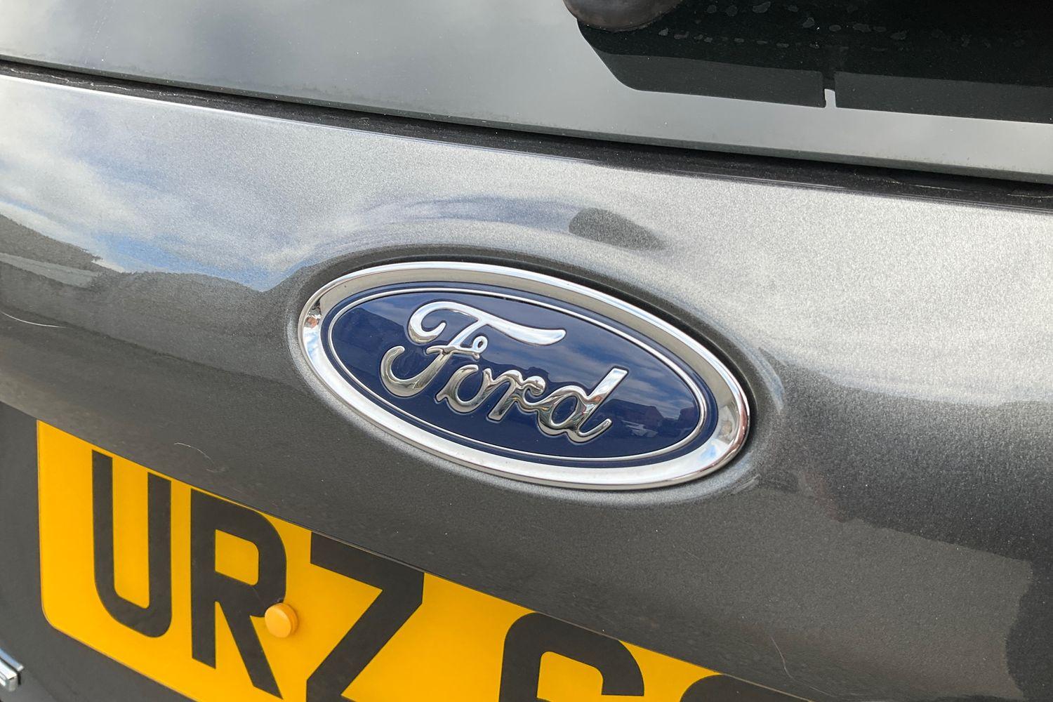 Ford FIESTA Photo 39