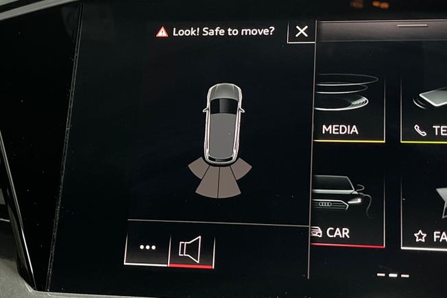 AUDI Q4 E-Tron Photo 21