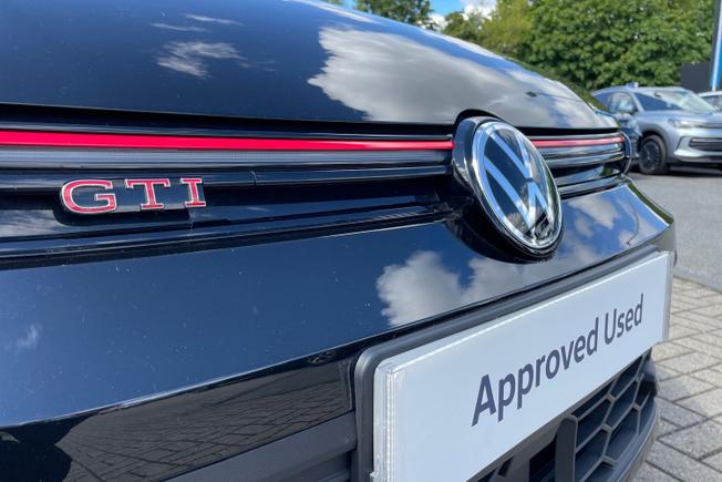 VOLKSWAGEN Golf Photo 50