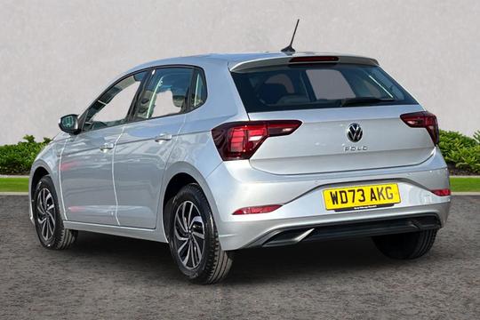 Volkswagen Polo Photo autoimg-e3af237c01100c17f0dcf5697dfe727b12cbb20d.jpg