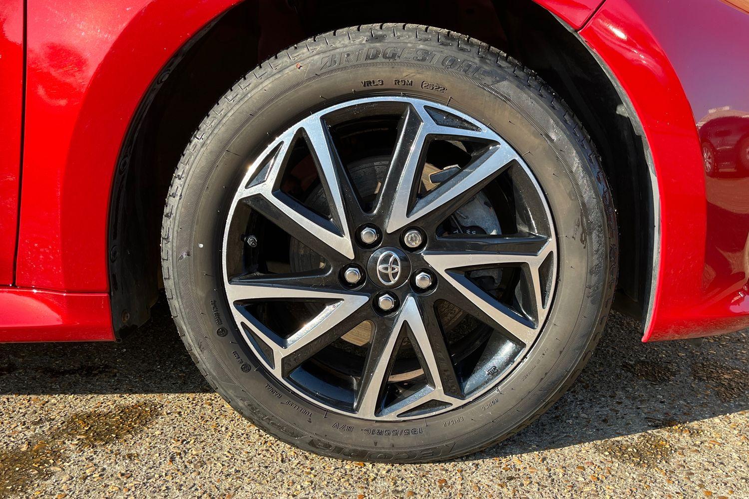 Toyota YARIS Photo 7