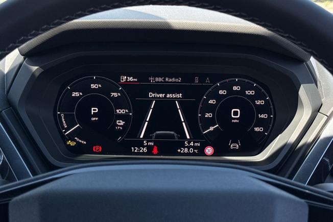 AUDI  Q4 Photo 15