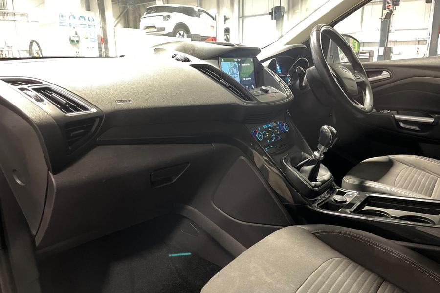 Ford KUGA Photo autoimg-e3bc5e9df0bc5fb2a232030725eb86f0a502db44.jpg