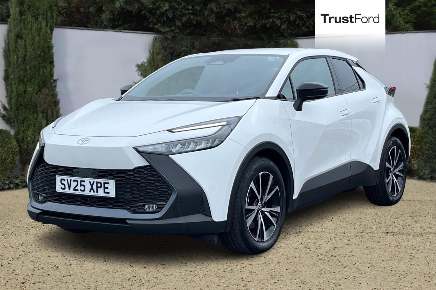 Toyota C-HR Photo 4