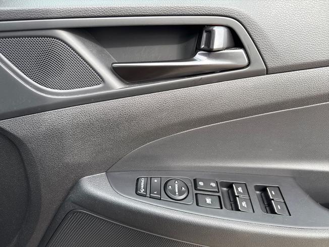 HYUNDAI Tucson Photo 29