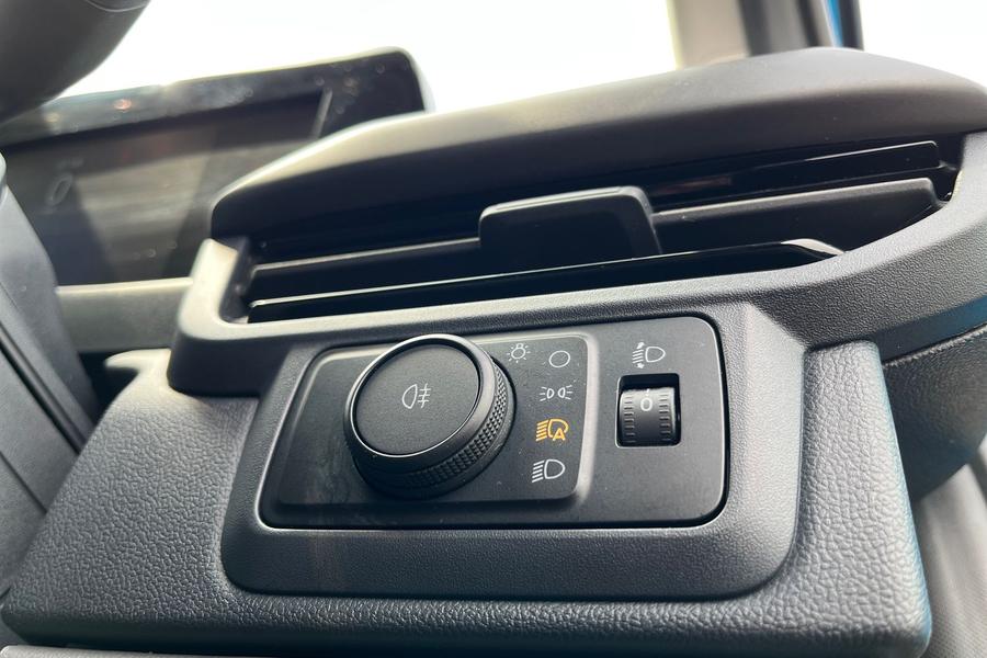 Ford E-Transit Custom Photo autoimg-e3c203dec14dc62c776738600a55411339a1ac43.jpg