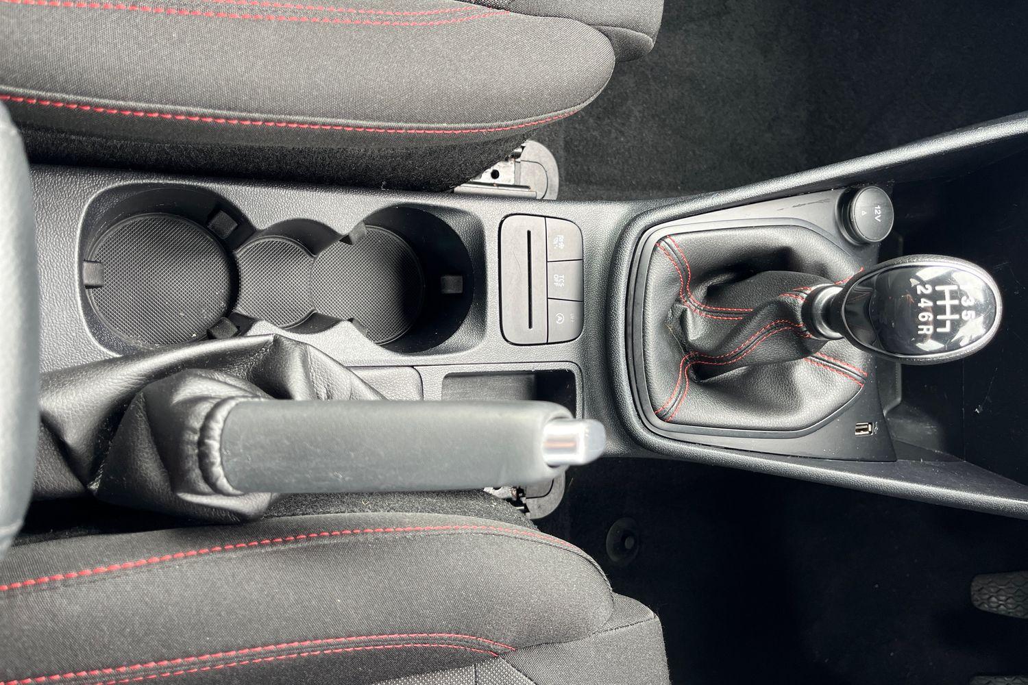 Ford FIESTA Photo 30