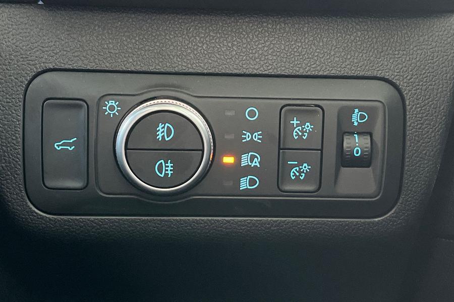 Ford KUGA Photo autoimg-e3caba103e7fbc9b78700d356d50a2f584c88fe1.jpg