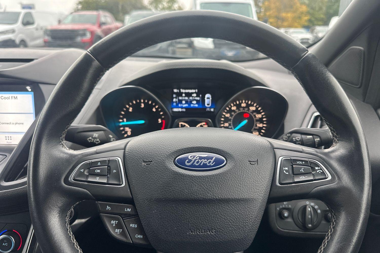 Ford KUGA Photo 11