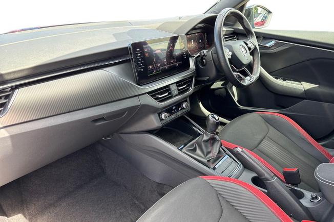 ŠKODA Kamiq Photo 2