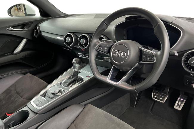 AUDI TT Photo 6