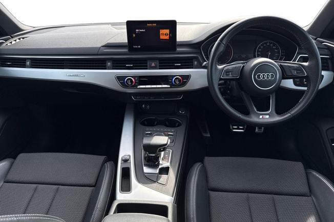 AUDI A4 Avant Photo 10