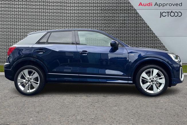 AUDI Q2 Photo 4