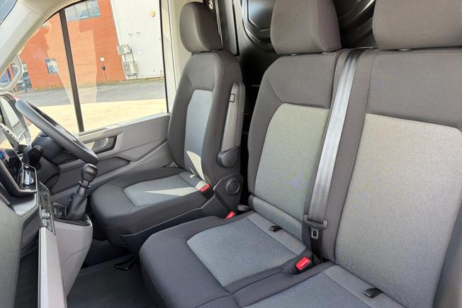 VOLKSWAGEN Crafter Photo 48