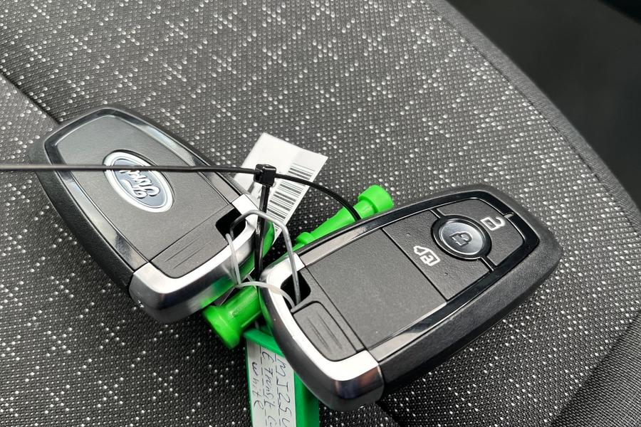 Ford E-TRANSIT CUSTOM Photo autoimg-e3dd8b47740e5a6ffce92b488c3e410e6ff13cbf.jpg