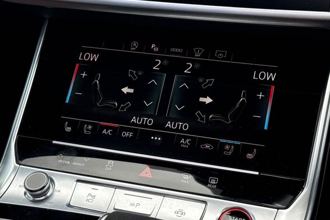 AUDI RS6 Avant Photo 41
