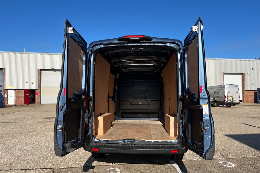 Ford TRANSIT Photo autoimg-e3e0b8a1db5a8b418075d35c54359179fb7aa6f0.jpg