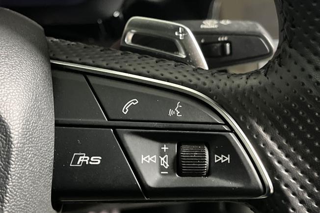 AUDI RS3 Photo 17