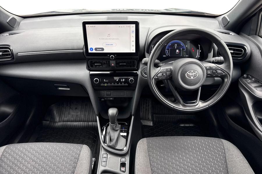 Toyota YARIS CROSS Photo autoimg-e3e29d2052b1515708bb6a4f4172cb3ea4ac26d2.jpg